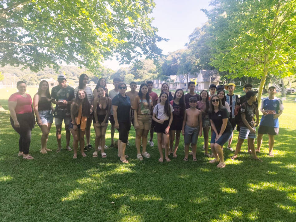 Adolescentes do CRAS de Vanini participam de confraternização de encerramento das atividades