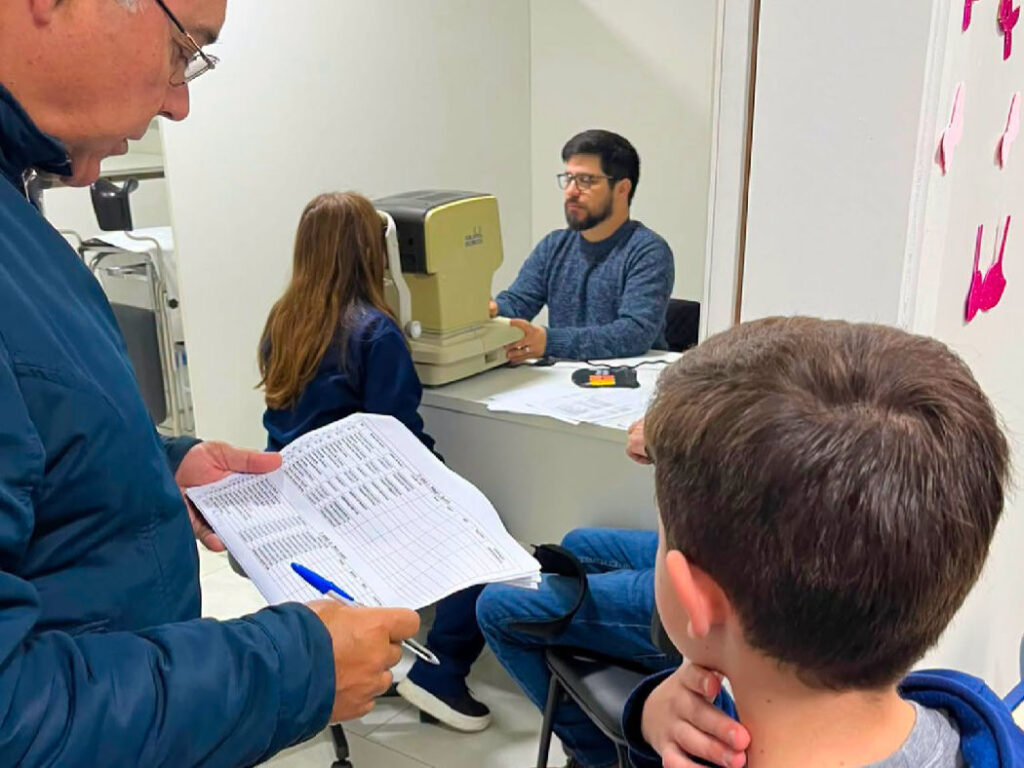 Alunos participaram de avaliação da saúde visual na UBS