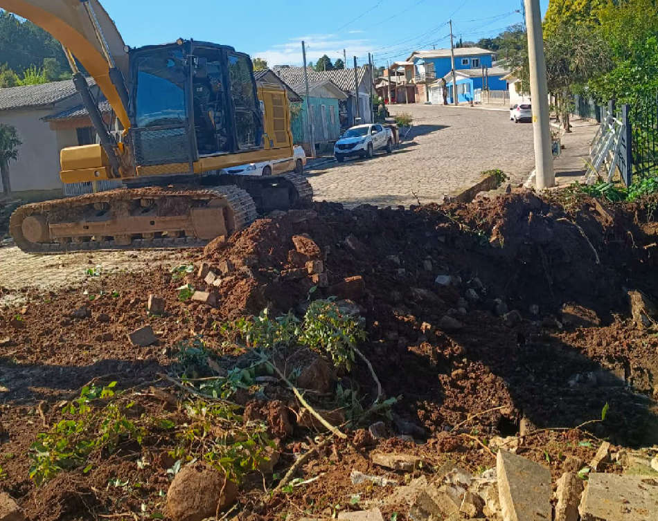 Instalação de galeria na Rua Presidente Vargas